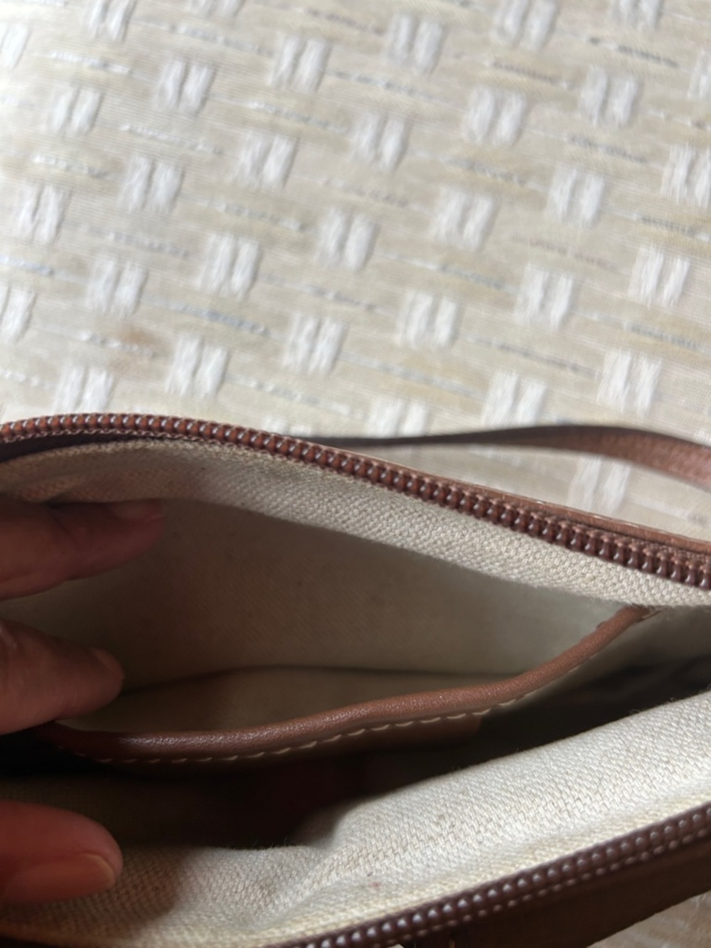 Michael Kors Leather Brown Pebbled Leather Double Pocket Shoulder Purse. - Picture 7 of 11